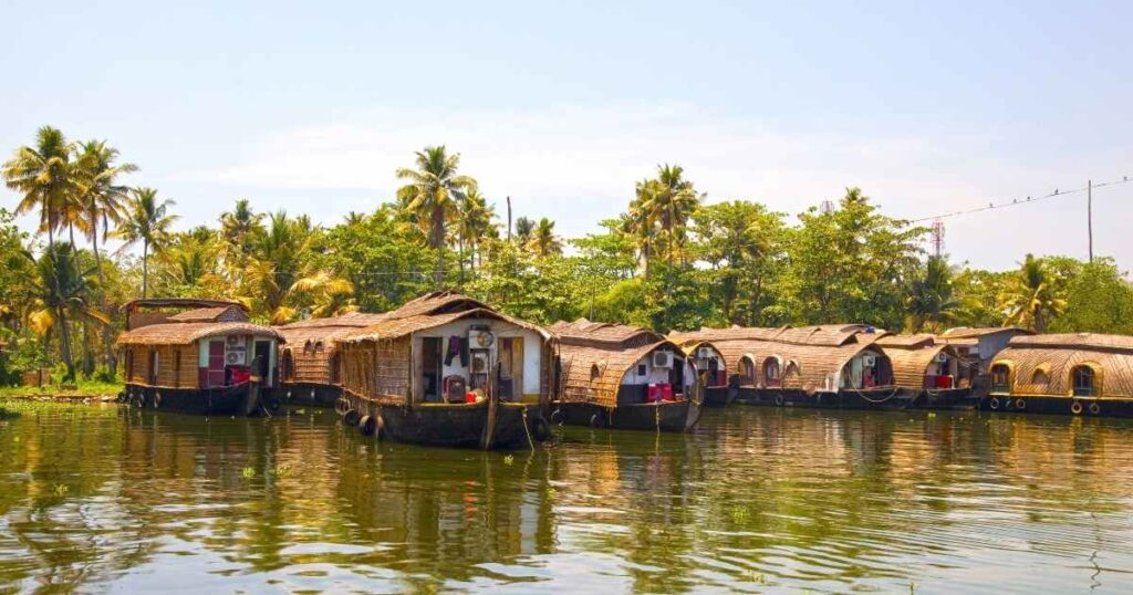 Alleppey, City in Kerala, Place in Kerala, 7 Best Places To Visit In Monsoon In India