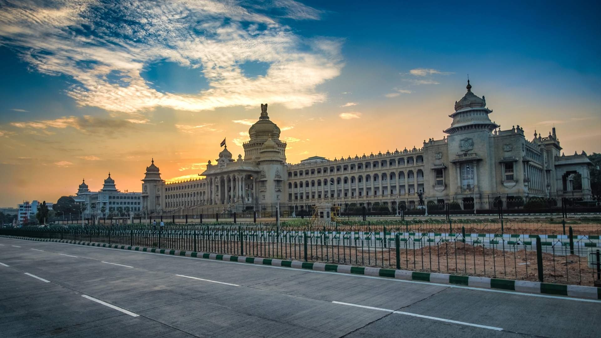 bangalore tourist places near railway station