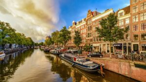 Read more about the article 10 Best Cities To Travel in Europe