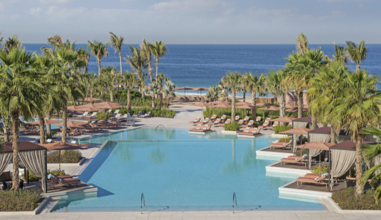 best beach clubs in dubai - thetripsuggest