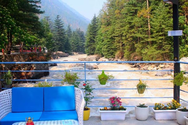 best places to stay in himachal pradesh - theytripsuggest