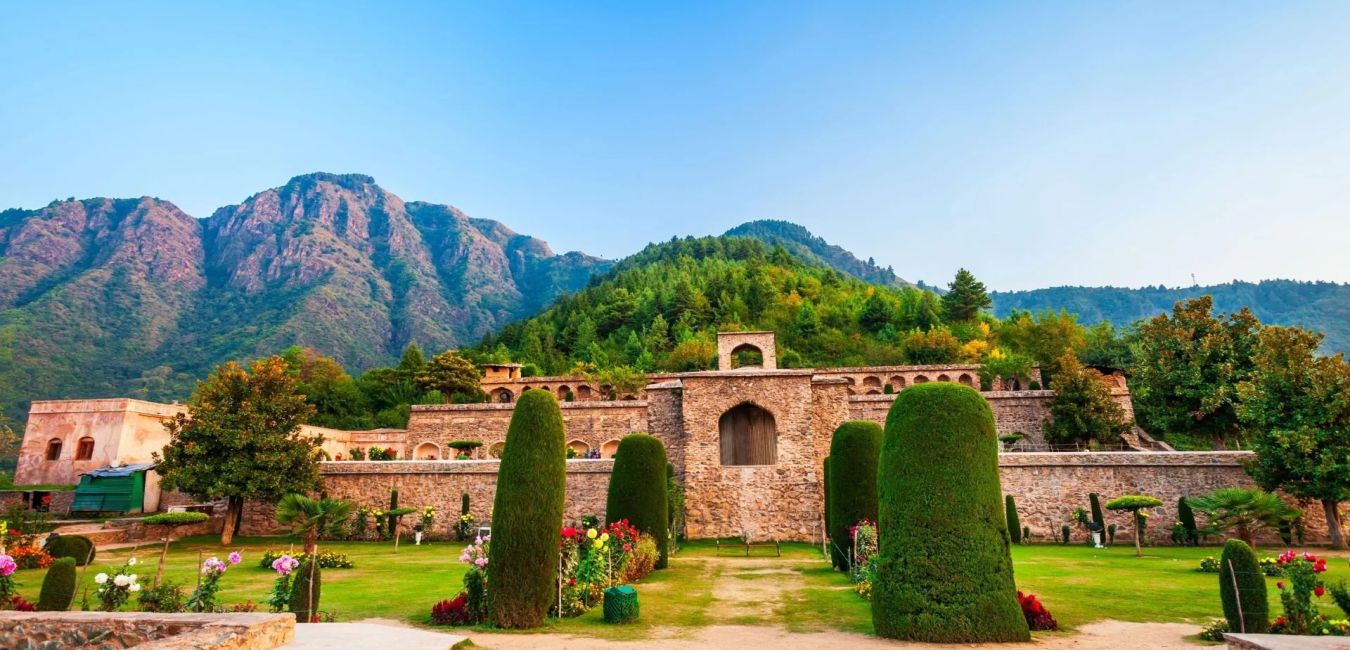 Read more about the article 8 Monuments In Jammu & Kashmir Reflecting The State’s Rich History