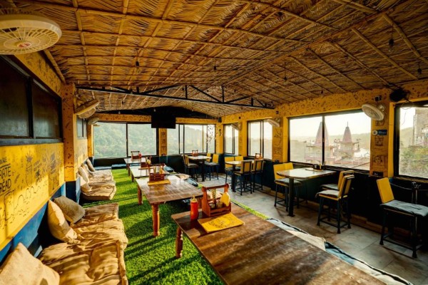 best cafe in rishikesh - thetripsuggest