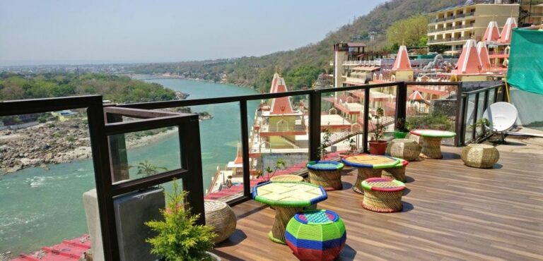 best cafe in rishikesh - thetripsuggest