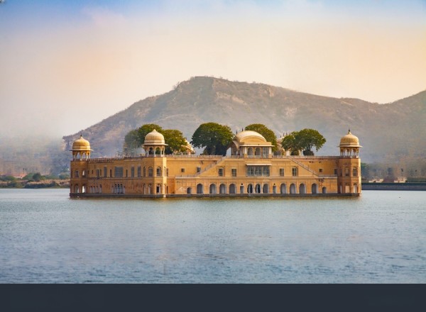 historical places in Jaipur - thetripsuggest
