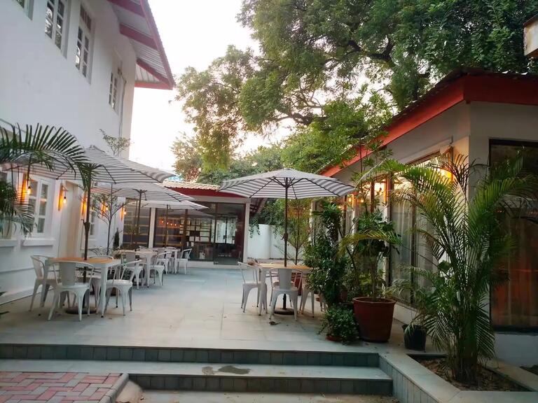 rooftop cafes in ahmedabad - thetripsuggest 