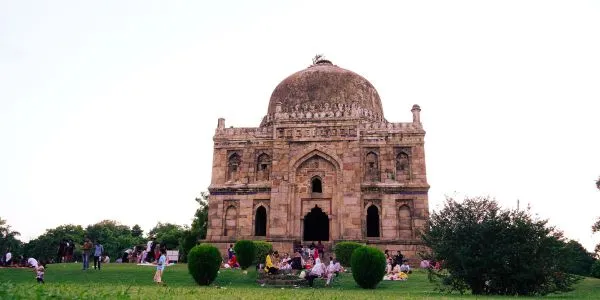 Historical Places in delhi - thetripsuggest