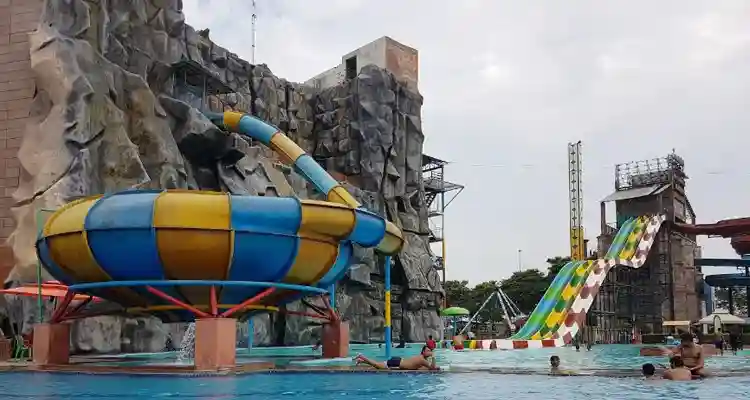 Water park in Delhi NCR - Thetripsuggest