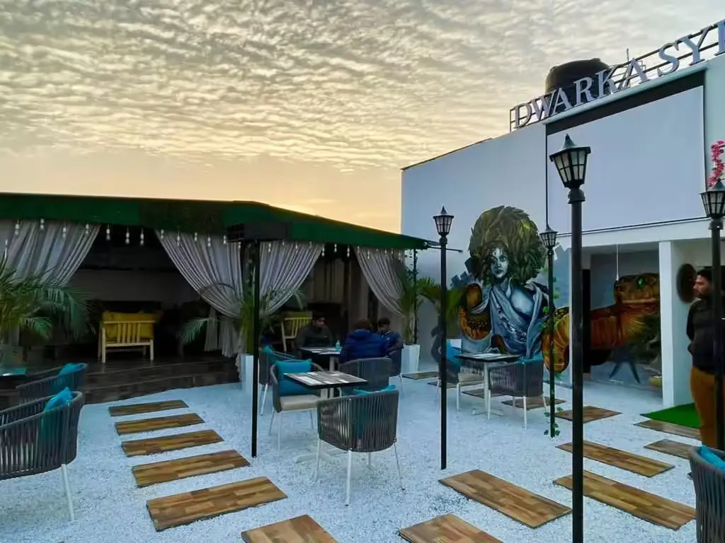 rooftop cafes in Delhi - thetripsuggest