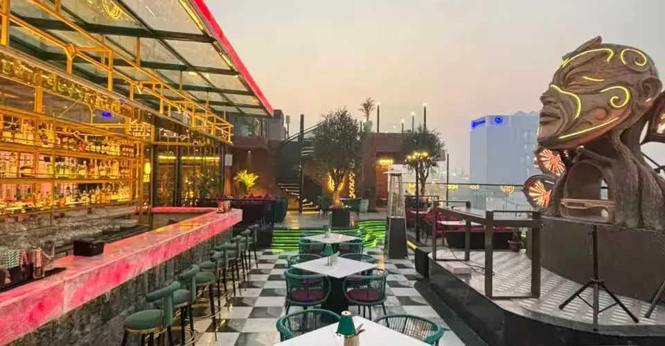 Best rooftop Cafes in delhi NCR - thetripsuggest
